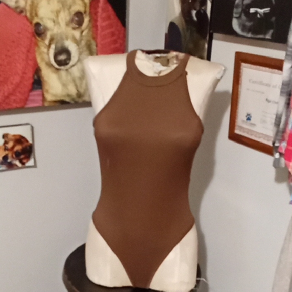 Daisy Brown Ribbed Garment